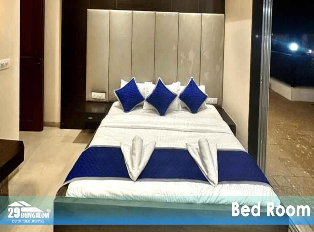 Felix Nx Villa By 29 Bungalow Lonavala Khandāla Kültér fotó